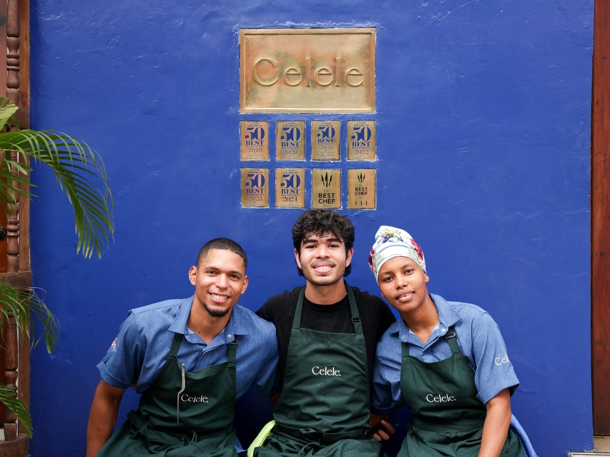 Enrique Fajardo y su equipo