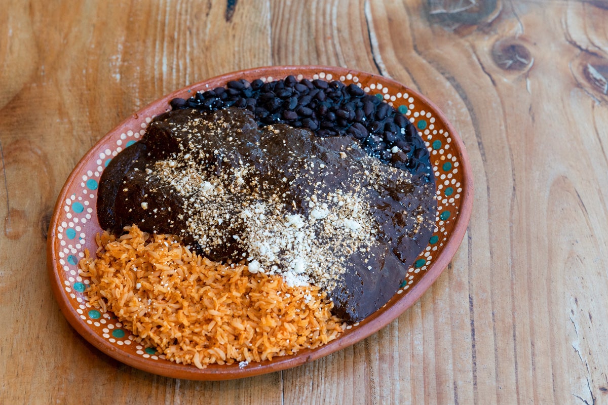 mole negro -Fine Dining Lovers