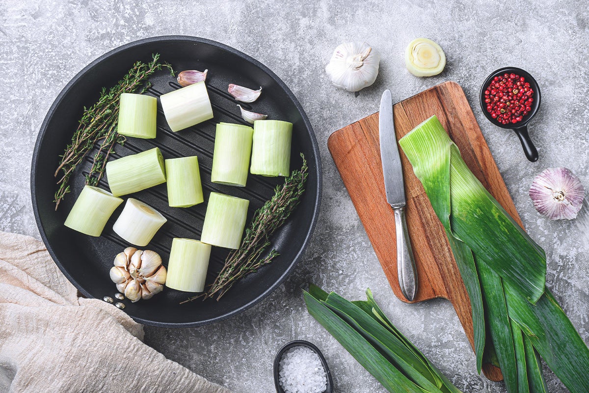 Cómo limpiar y cortar los puerros