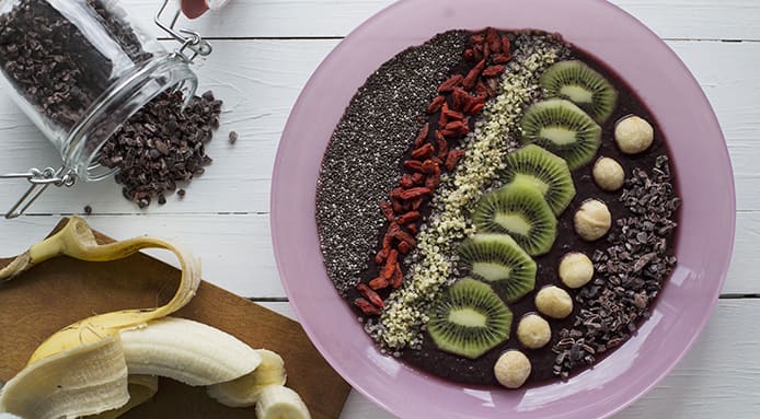 Bayas y frutas previamente cortadas