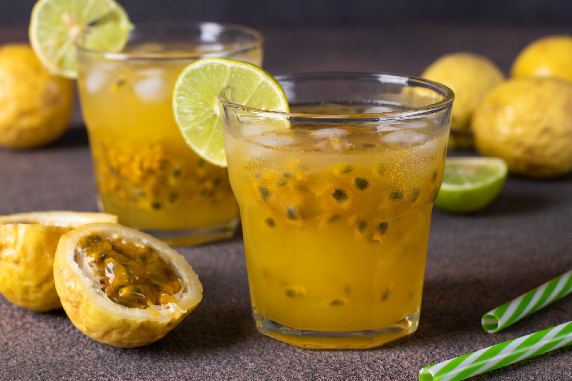 cócteles-de-frutas-cóctel-maracuyá-ron