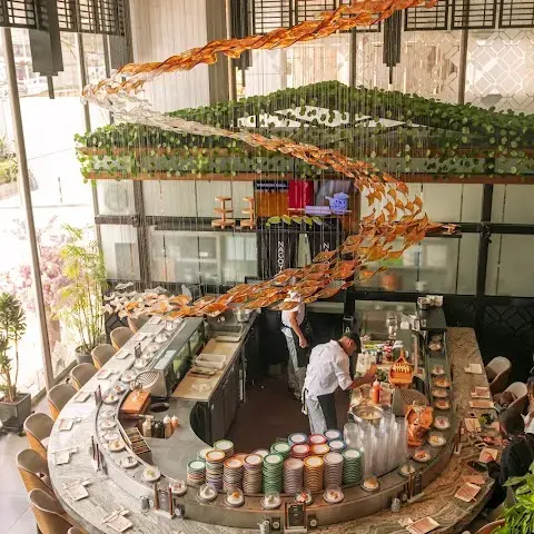 NAGOYA RESTAURANTE NIKKEI SUSHI BAR