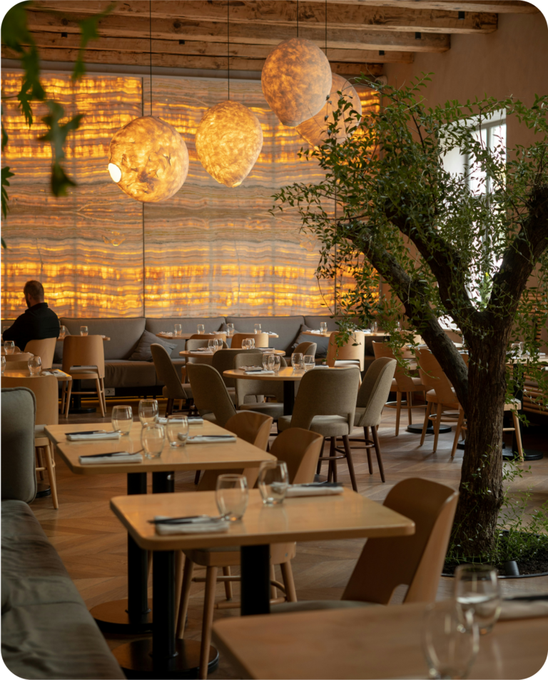 la sala de un restaurante