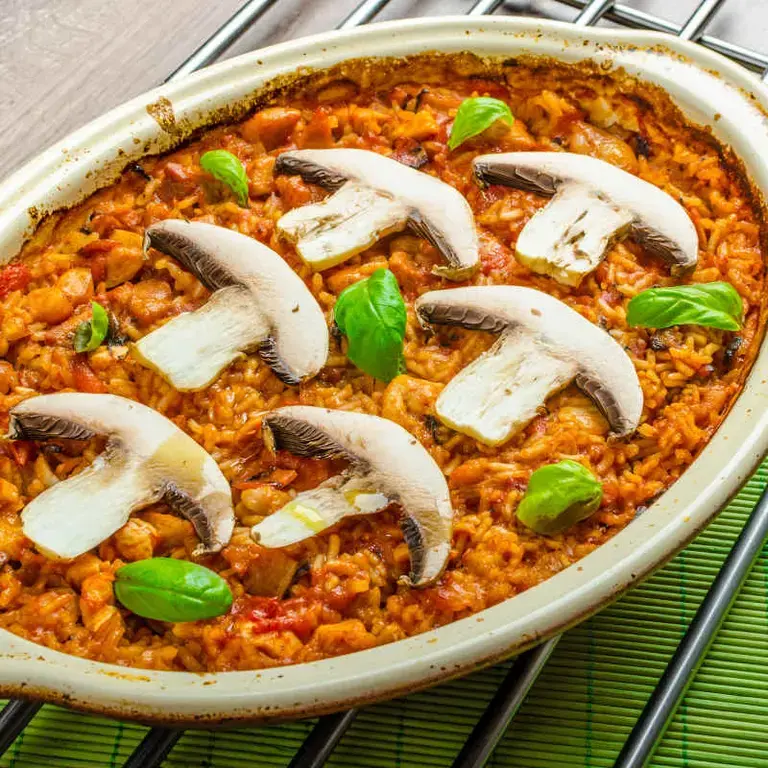 Bol de arroz, tomate, setas y pollo - Fine Dining Lovers