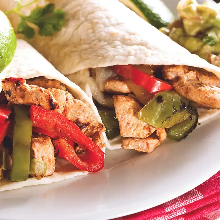 Fajitas_de_pollo_y_guacamole