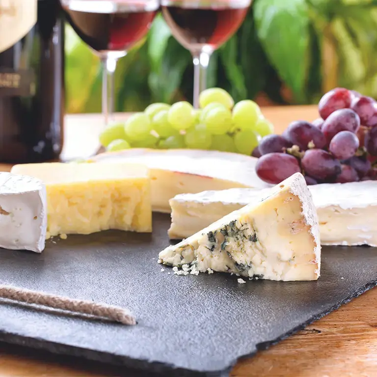 La_uva_y_el_queso_saben_a_beso