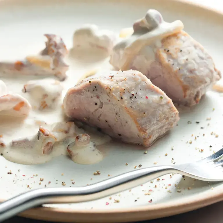Solomillo de cerdo con salsa de setas y vino blanco - Fine Dining Lovers