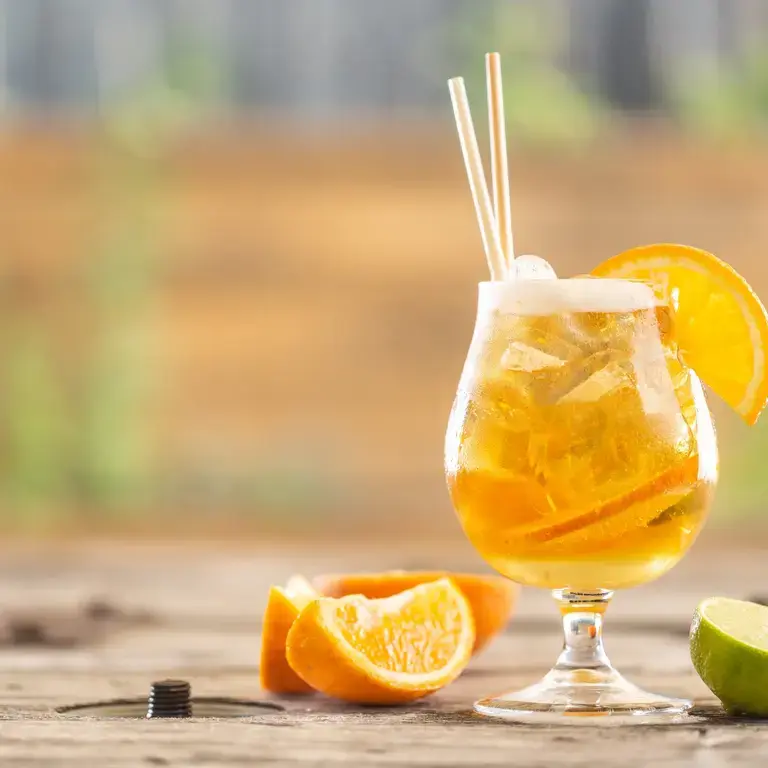 cócteles-con-cerveza-ayudacal