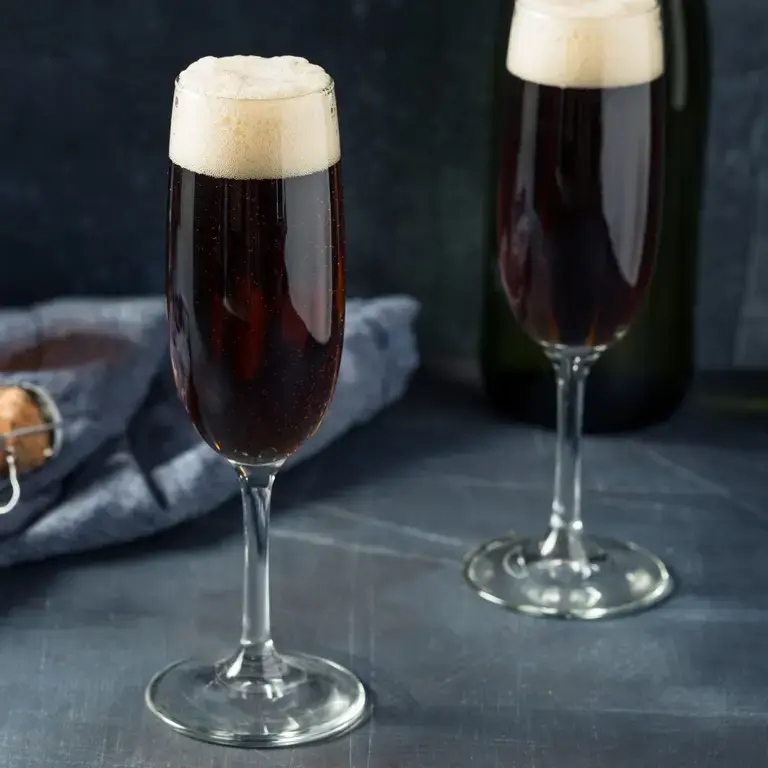 cócteles-con-cerveza-black-velvet