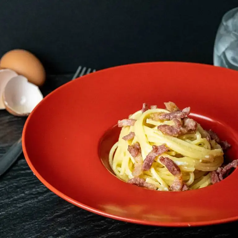 con qué acompañar la pasta carbonara