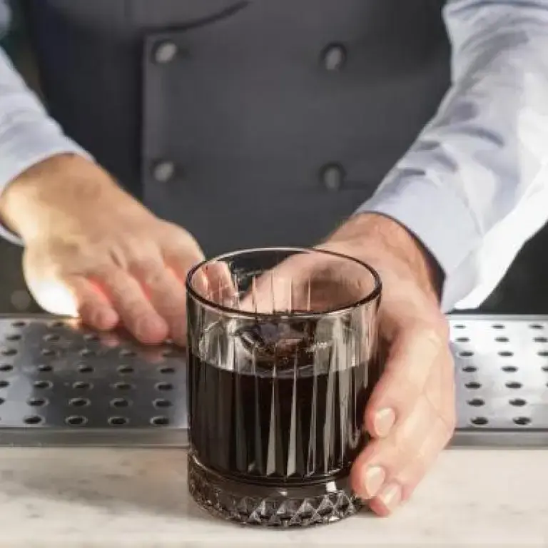 El cóctel Ruso Negro: la receta original