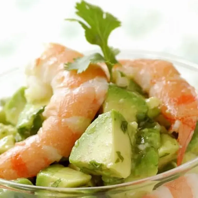 Ensalada de langostinos y aguacate