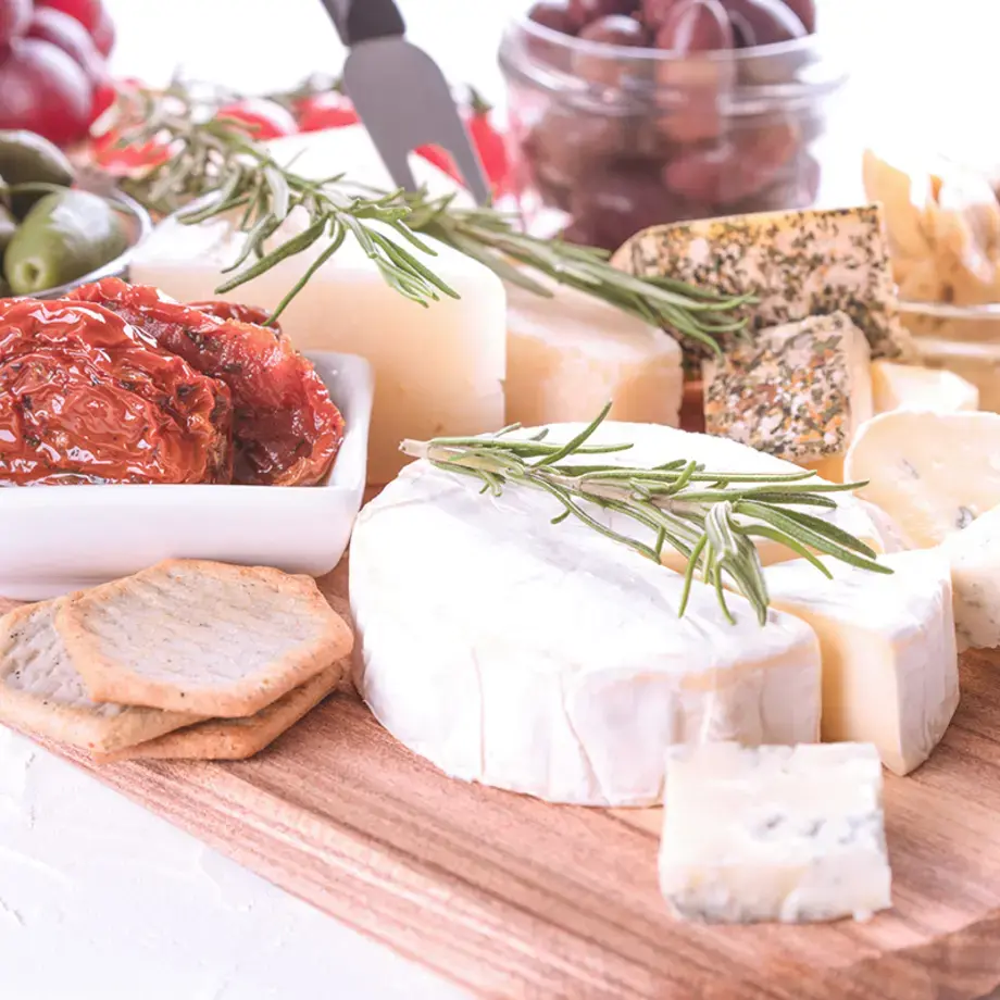 Qué acompañar a una tabla de quesos