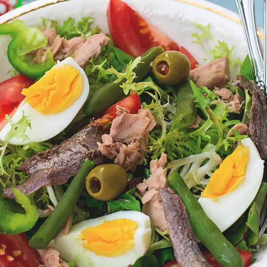 Ensalada niçoise o nizarda