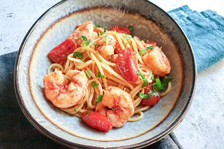 Receta fácil de espaguetis con langostinos