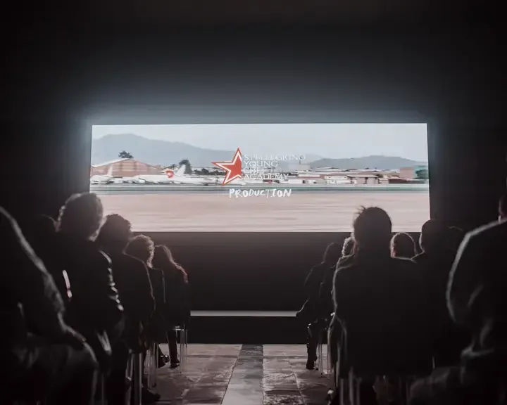 Afuera Hay Mas premiere